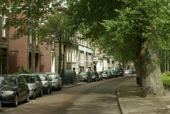 Rotterdam, quiet street, photo michel Ducruet
