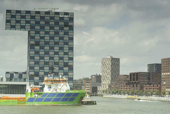 Rotterdam. visite du port. photo michel ducruet