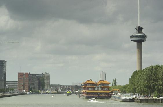 Rotterdam, chinese restaurant  in the port, photo michel Ducruet