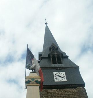 drapeau, coq et clocher. normandie. photo michel ducruet