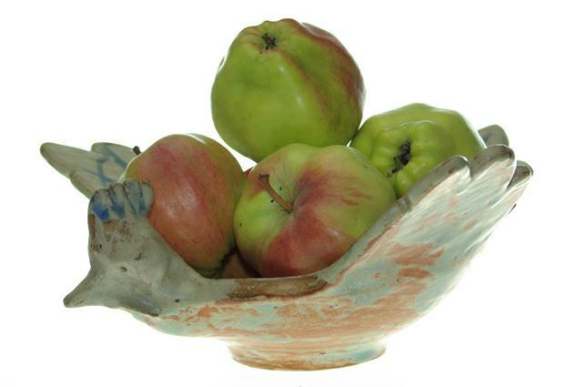 pommes "claque-pépins", poterie de Sophie Leroux. photo Michel ducruet 2008